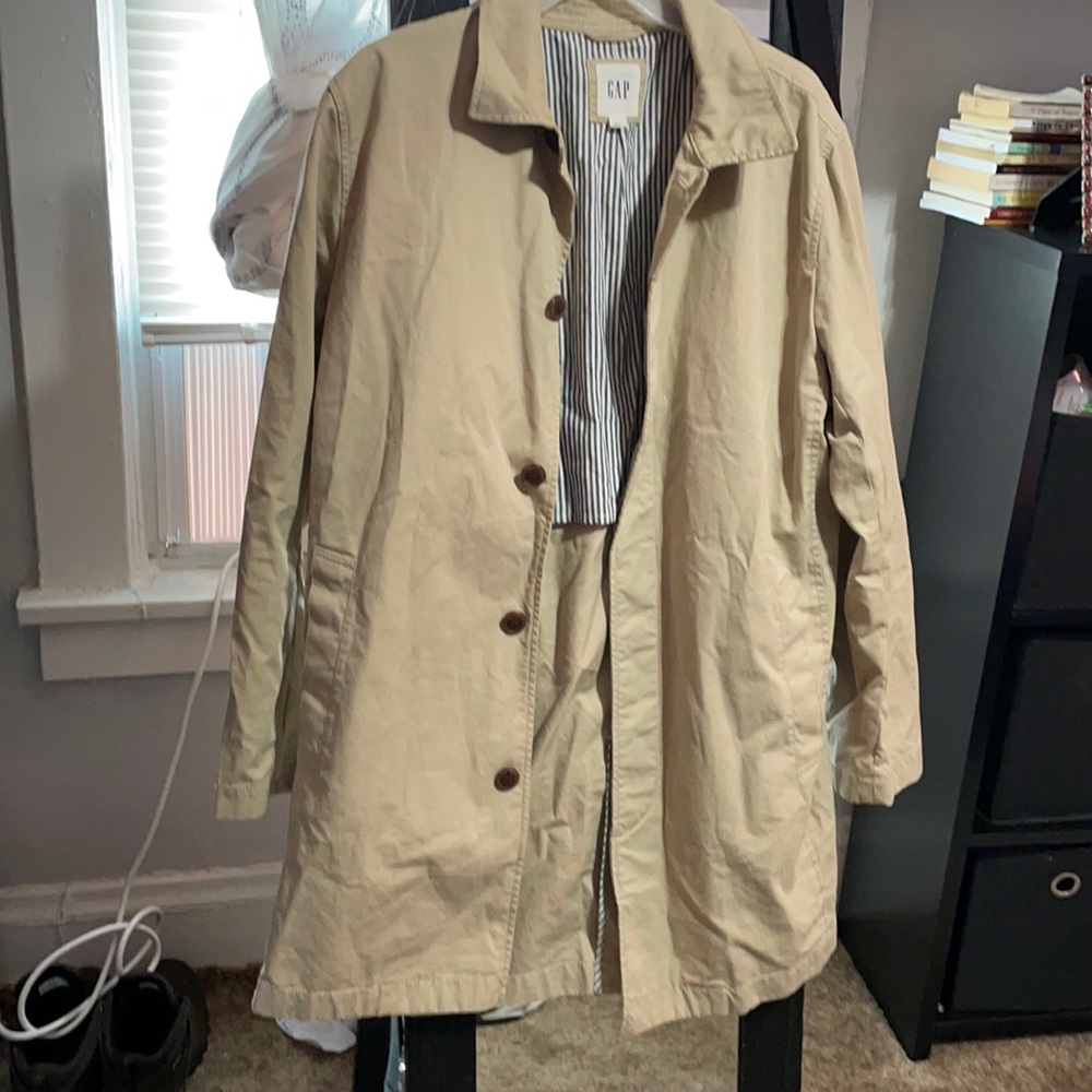 Gap trench coat